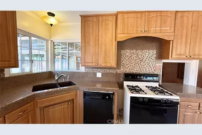 1048 E 45th Way, Long Beach, CA 90807 - Photo 12