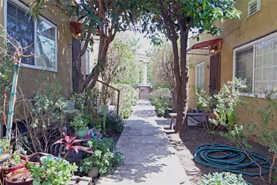1325 Douglas Street, Los Angeles, CA 90026 - Photo 4