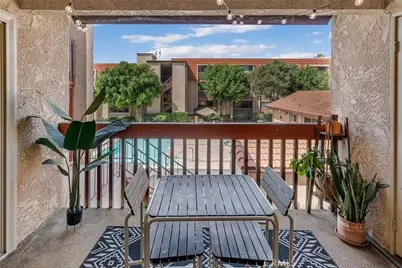 2101 E 21st, Signal Hill, CA 90755 - Photo 12