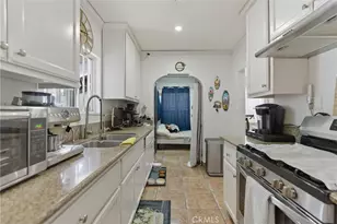 725 W 107th, Los Angeles, CA 90044 - Photo 14