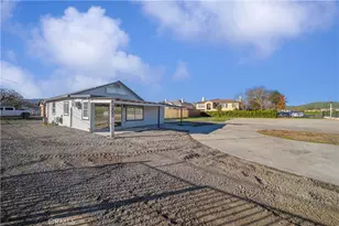 2006 E Lakeshore, Lake Elsinore, CA 92530 - Photo 4