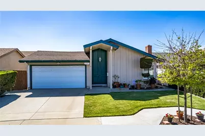 10685 Lynn Circle, Cypress, CA 90630 - Photo 2