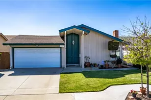 10685 Lynn Cir, Cypress, CA 90630 - Photo 2