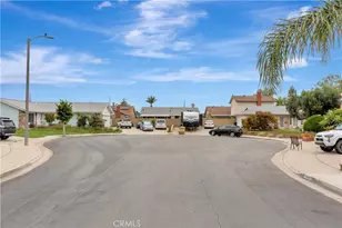 10685 Lynn Cir, Cypress, CA 90630 - Photo 28