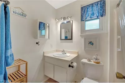 10685 Lynn Circle, Cypress, CA 90630 - Photo 18