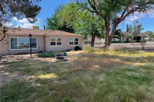 15683 Fir, Hesperia, CA 92345 - Photo 2