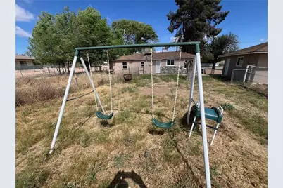 15683 Fir, Hesperia, CA 92345 - Photo 20