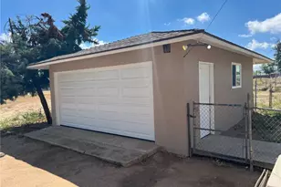 15683 Fir, Hesperia, CA 92345 - Photo 34