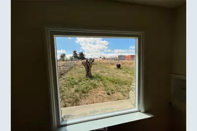 15683 Fir, Hesperia, CA 92345 - Photo 56