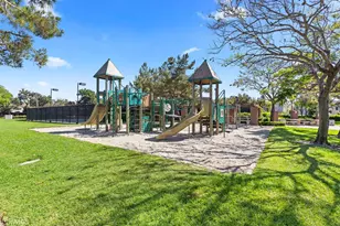 6 Aprilla, Irvine, CA 92614 - Photo 32