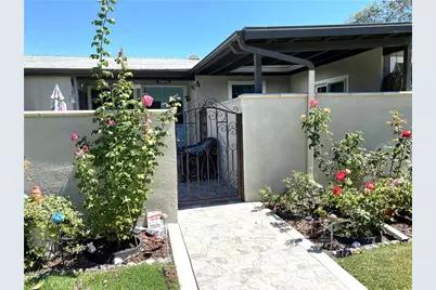 1851 McKinney Way, M15-25B, Seal Beach, CA 90740 - Photo 2