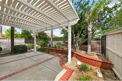 40644 Corte Albara, Murrieta, CA 92562 - Photo 8