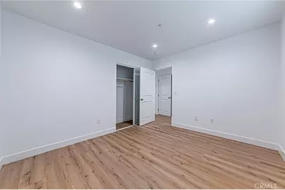 10424 Graham Avenue, Los Angeles, CA 90002 - Photo 12