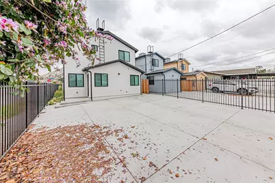 10424 Graham Avenue, Los Angeles, CA 90002 - Photo 46