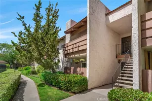 17554 Vandenberg Ln, Tustin, CA 92780 - Photo 2