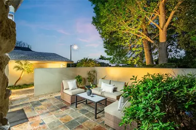 905 N Hillside, Long Beach, CA 90815 - Photo 2