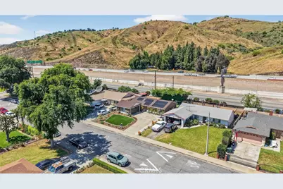 2239 Farringdon, Pomona, CA 91768 - Photo 38