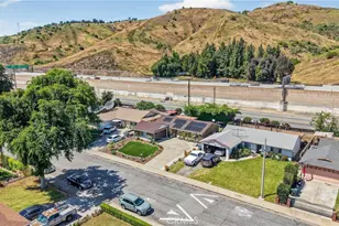 2239 Farringdon, Pomona, CA 91768 - Photo 38