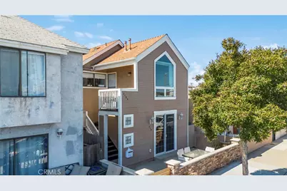 219 32nd Street, Newport Beach, CA 92663 - Photo 1