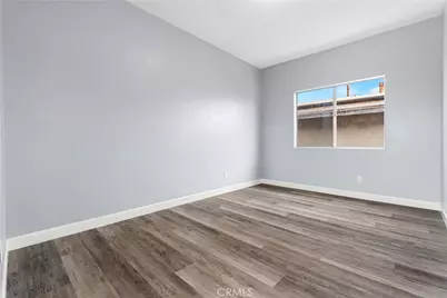 10406 Avalon Boulevard, Los Angeles, CA 90003 - Photo 8