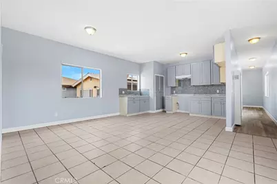 10406 Avalon Boulevard, Los Angeles, CA 90003 - Photo 4