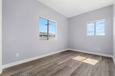 10406 Avalon Boulevard, Los Angeles, CA 90003 - Photo 16