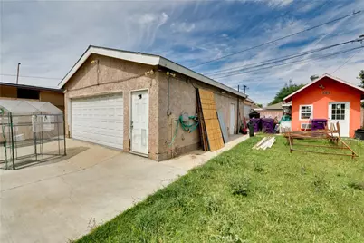 3301 E 67th Way, Long Beach, CA 90805 - Photo 18