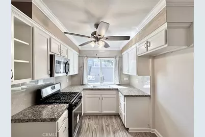 2910 S Greenville #H, Santa Ana, CA 92704 - Photo 4
