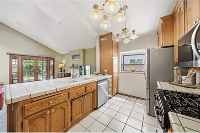 13507 Elgers, Cerritos, CA 90703 - Photo 8