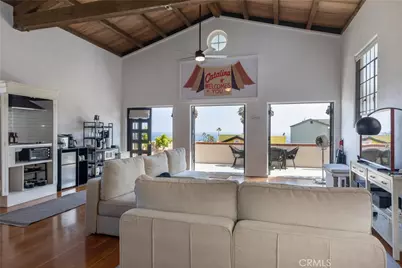 209 E Whittley, Avalon, CA 90704 - Photo 16