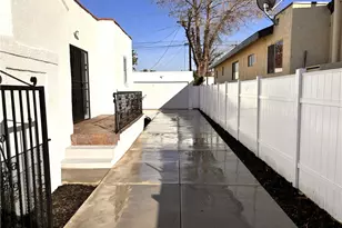 8758 S Hobart, Los Angeles, CA 90047 - Photo 38