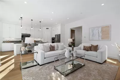 201 Fiore, Irvine, CA 92602 - Photo 4