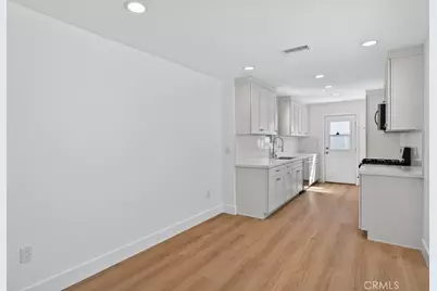 155 Pasadena, Tustin, CA 92780 - Photo 4