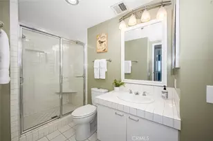525 E Seaside Way, Long Beach, CA 90802 - Photo 34