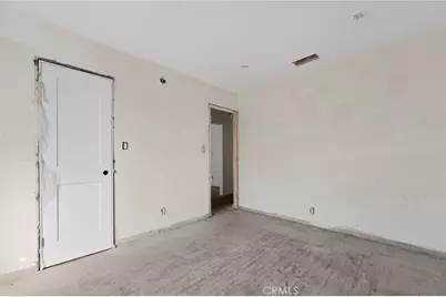 15021 Sylvan, Van Nuys, CA 91411 - Photo 12
