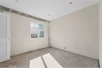 15021 Sylvan, Van Nuys, CA 91411 - Photo 16