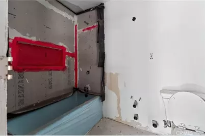 15021 Sylvan, Van Nuys, CA 91411 - Photo 14