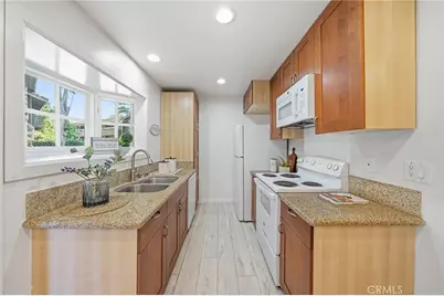 185 Streamwood, Irvine, CA 92620 - Photo 8