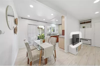 185 Streamwood, Irvine, CA 92620 - Photo 4