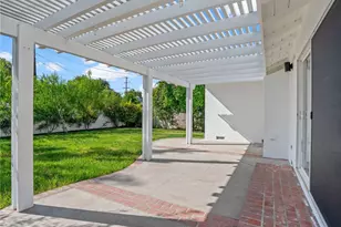 5141 Don Pio Dr, Woodland Hills, CA 91364 - Photo 36