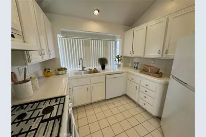 13679 Iroquois, Tustin, CA 92782 - Photo 16