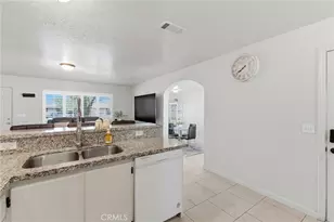 12419 Pawnee, Apple Valley, CA 92308 - Photo 14