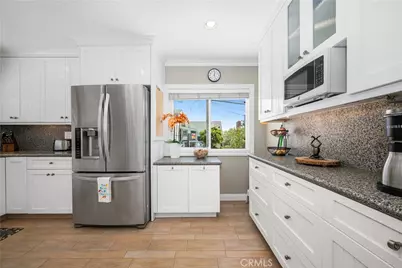 140 12th Street, Seal Beach, CA 90740 - Photo 18