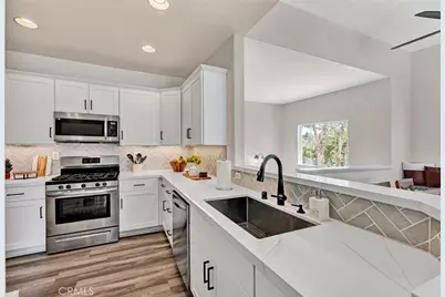 7877 E Horizon View, Anaheim Hills, CA 92808 - Photo 2