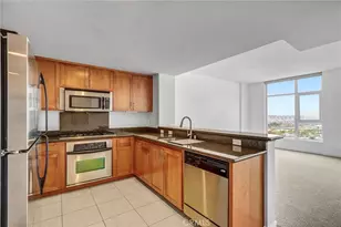 411 W Seaside Wy, Long Beach, CA 90802 - Photo 10