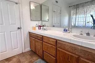 5115 Claro Way, Palmdale, CA 93551 - Photo 4