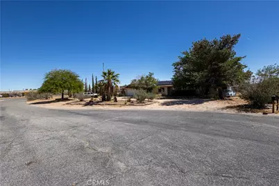 3809 Hanford, Yucca Valley, CA 92284 - Photo 2