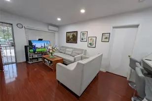 701 N Sunset St, Santa Ana, CA 92703 - Photo 2