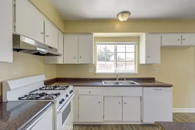 38502 Sumac Avenue, Palmdale, CA 93550 - Photo 6