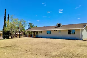 56634 Mountain View Trail, Yucca Valley, CA 92284 - Photo 32